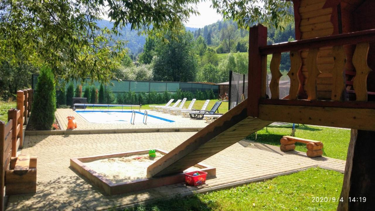 Mini Hotel Zakrut Tatariv Εξωτερικό φωτογραφία